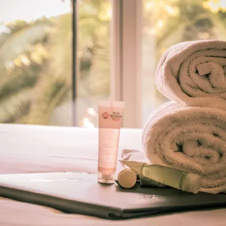 Western Riviera Otel