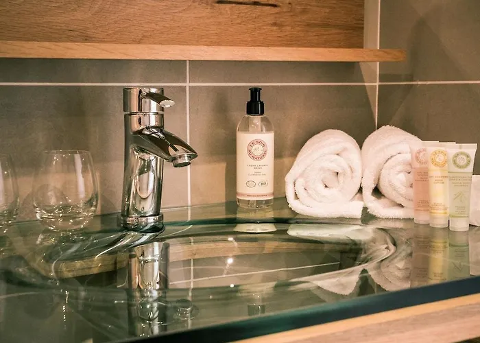 Western Riviera Ξενοδοχείο 4*