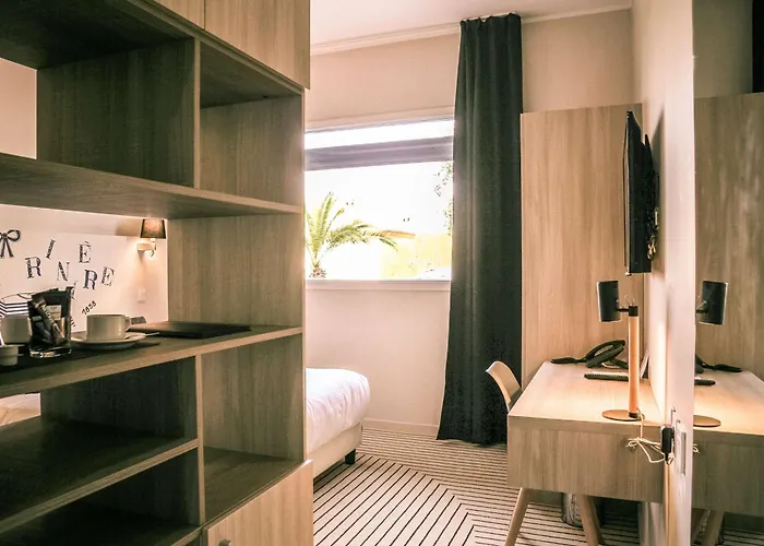 Western Riviera Ξενοδοχείο 4*