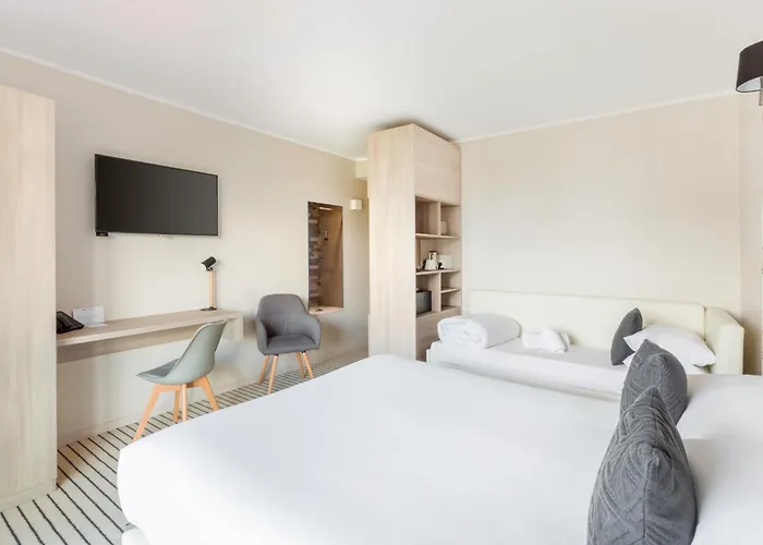 Ξενοδοχείο Western Riviera