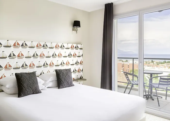 Western Riviera Hotel