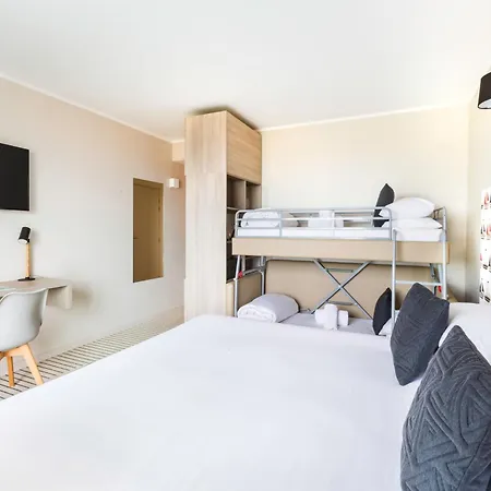 Western Riviera מלון 4*