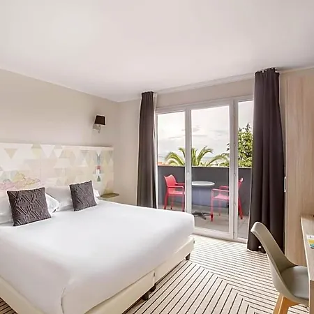 Western Riviera Hotel