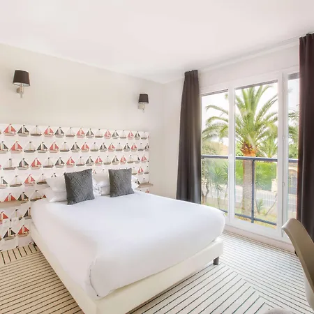 מלון Western Riviera