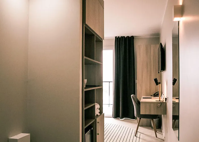 Western Riviera Отель